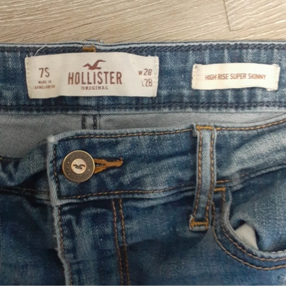 Hollister High Rise Super Skinny Distressed Jeans